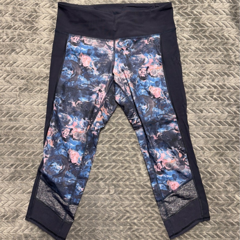 Lululemon Blue Pink Floral Watercolor Mesh Crop Leggings Womens Size 8 (1455)
